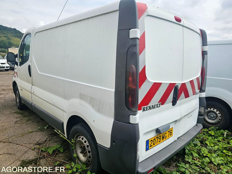 Renault trafic - 2003 - 344971km - 2079WG76 - Furgón: foto 5 Renault trafic - 2003 - 344971km - 2079WG76 - Furgón: foto 5