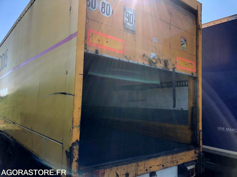 Semi Krone fourgon et Rideau fit ÉTANCHE ET ROULANTE - Semirremolque: foto 5 Semi Krone fourgon et Rideau fit ÉTANCHE ET ROULANTE - Semirremolque: foto 5