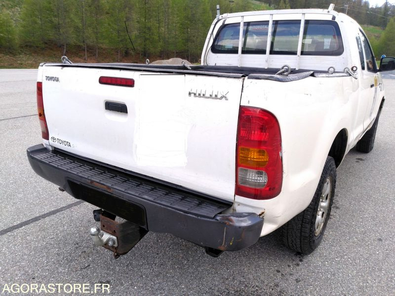 TOYOTA HILUX - Furgoneta basculante: foto 2 TOYOTA HILUX - Furgoneta basculante: foto 2