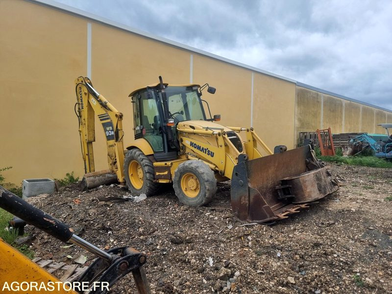 TRACTOPELLE KOMATSU WB93R / F51441 / 2006 / 7 391H / VENTE EN L'ETAT - Retroexcavadora: foto 2 TRACTOPELLE KOMATSU WB93R / F51441 / 2006 / 7 391H / VENTE EN L'ETAT - Retroexcavadora: foto 2