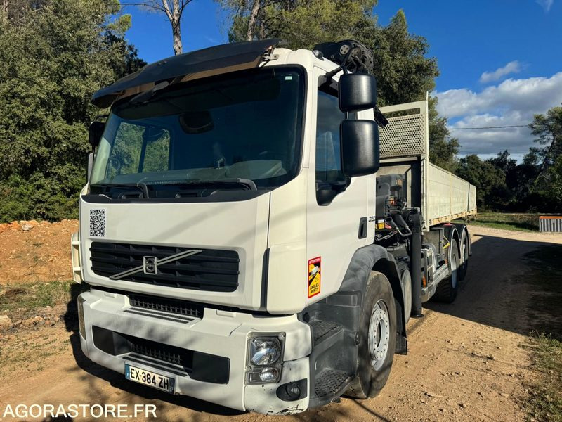VOLVO 6x2 GRUE HIAB 244-E6 JIB 45X-3 - 2009 - 88 000km - Camión volquete: foto 2 VOLVO 6x2 GRUE HIAB 244-E6 JIB 45X-3 - 2009 - 88 000km - Camión volquete: foto 2