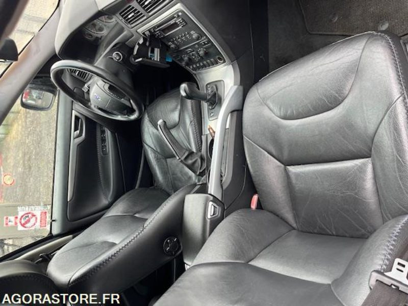 VOLVO XC70 I PHASE 2 - 2007 - 242 000 KM - Coche: foto 4 VOLVO XC70 I PHASE 2 - 2007 - 242 000 KM - Coche: foto 4