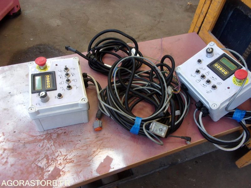 Lot de 2 télécommandes état neuf - Equipo de construcción: foto 2 Lot de 2 télécommandes état neuf - Equipo de construcción: foto 2