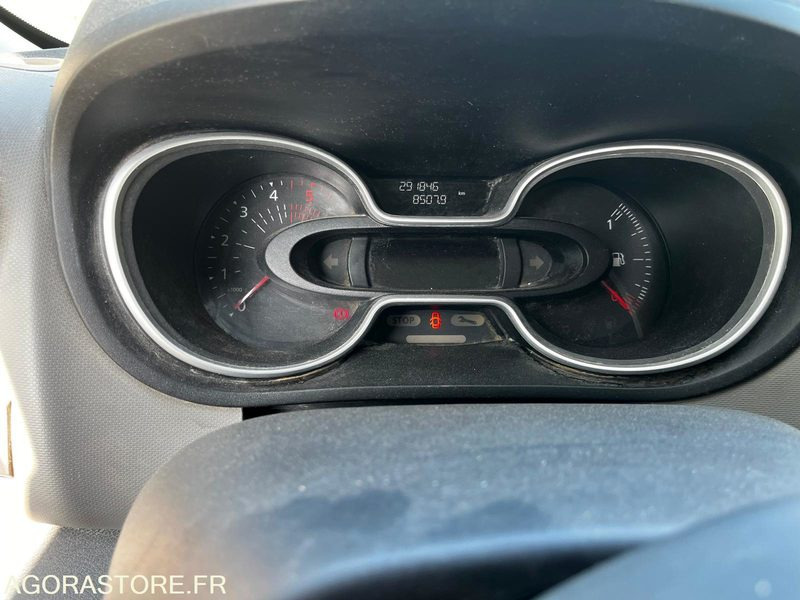 Renault trafic 1.6dci 6places 2019 291000km - Furgoneta pequeña: foto 4 Renault trafic 1.6dci 6places 2019 291000km - Furgoneta pequeña: foto 4