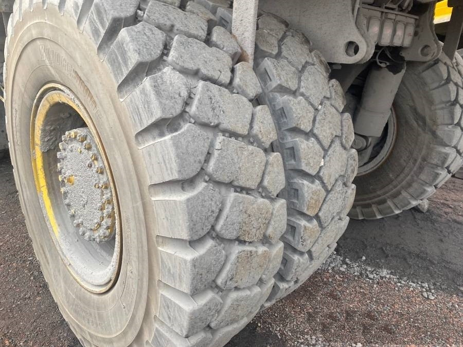 Leasing para Komatsu HD 405-7  Komatsu HD 405-7: foto 11