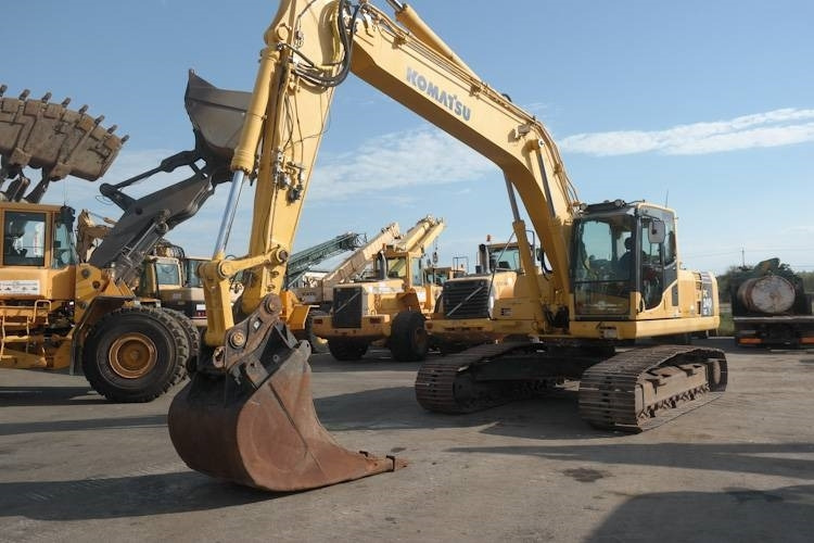 Excavadora de cadenas Komatsu PC240-8: foto 10