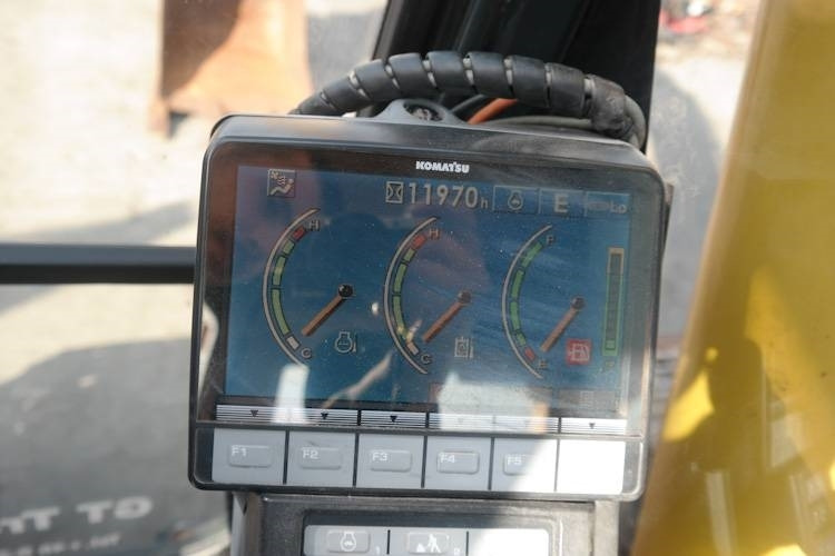 Excavadora de cadenas Komatsu PC240-8: foto 12