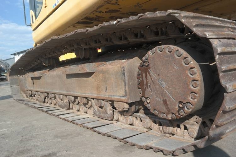 Excavadora de cadenas Komatsu PC240-8: foto 8