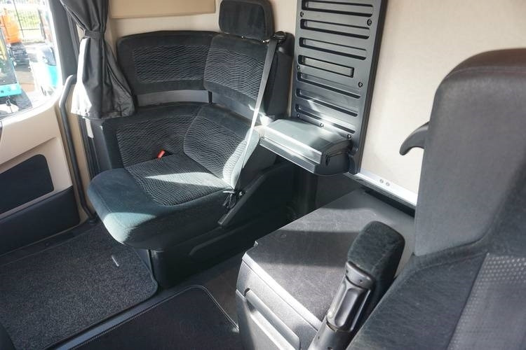 Camión volquete Mercedes-Benz Arocs: foto 19
