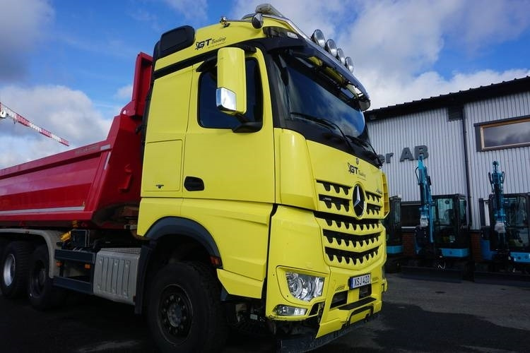 Camión volquete Mercedes-Benz Arocs: foto 11