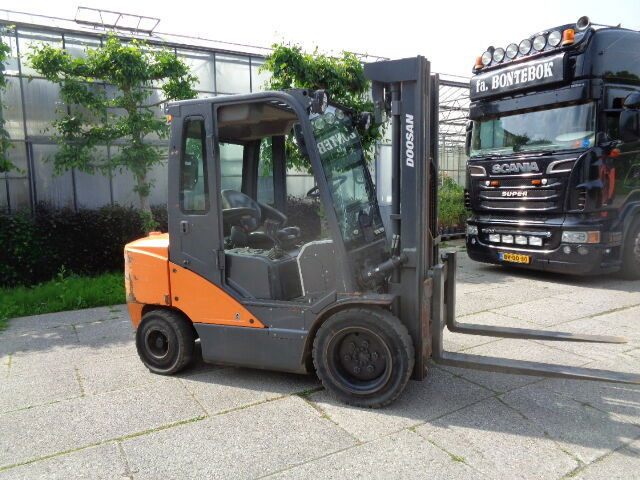 Doosan D35C-7 - Carretilla elevadora: foto 2 Doosan D35C-7 - Carretilla elevadora: foto 2
