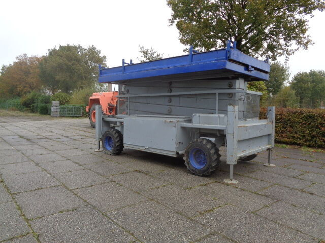 Liftlux SL172-24D4WD - Plataforma de tijeras: foto 3 Liftlux SL172-24D4WD - Plataforma de tijeras: foto 3