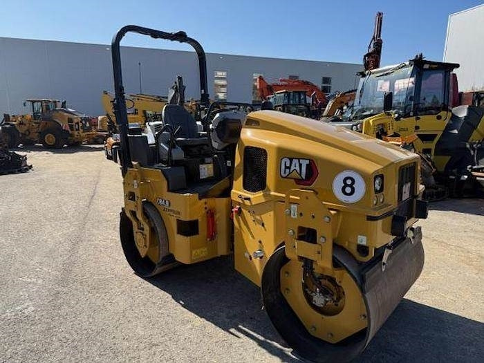 CAT CB4.0 - Apisonadora de asfalto: foto 2 CAT CB4.0 - Apisonadora de asfalto: foto 2