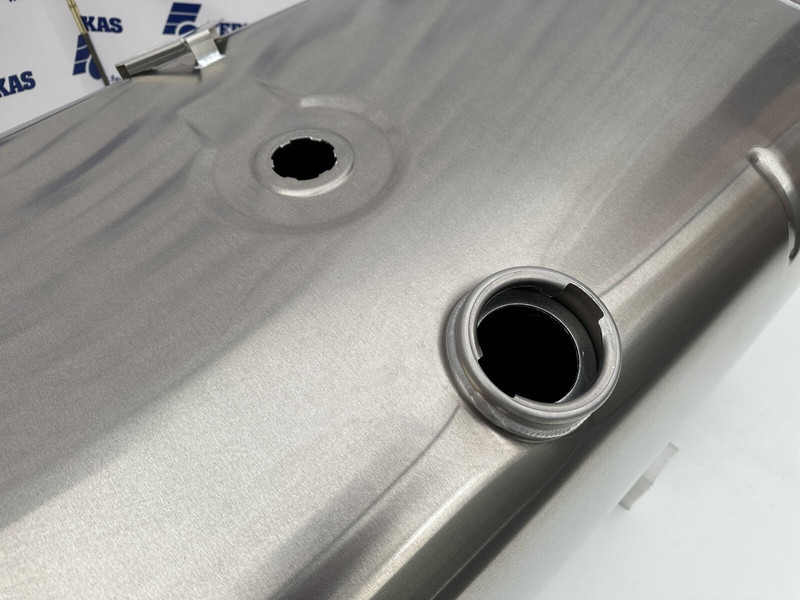 DAF New aluminum fuel tank 400L - Depósito de combustible para Camión: foto 4 DAF New aluminum fuel tank 400L - Depósito de combustible para Camión: foto 4