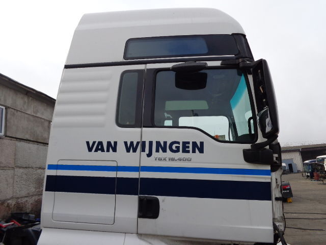 MAN Perfect condition EUROPE DELIVERY - Cabina e interior para Camión: foto 3 MAN Perfect condition EUROPE DELIVERY - Cabina e interior para Camión: foto 3