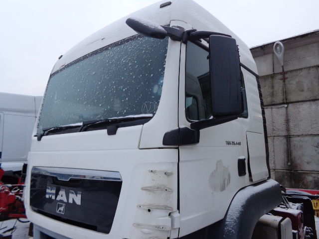 MAN TGS good condition cab ( EUROPE DELIVERY ) - Cabina e interior para Camión: foto 1 MAN TGS good condition cab ( EUROPE DELIVERY ) - Cabina e interior para Camión: foto 1