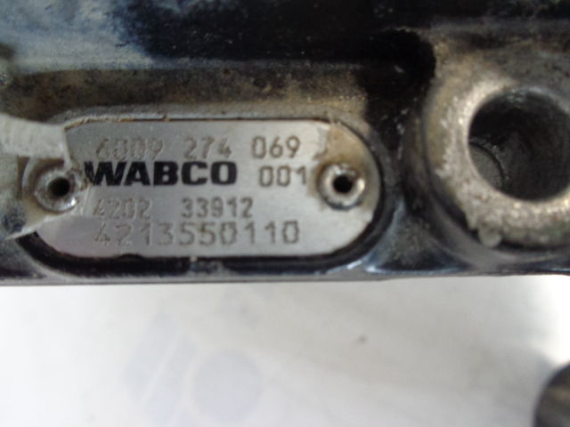 MAN WABCO gearbox control unit 4213550110 - Unidad de control para Camión: foto 5 MAN WABCO gearbox control unit 4213550110 - Unidad de control para Camión: foto 5