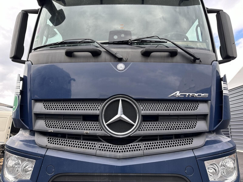 Mercedes-Benz Actros 1843 LS - Capota para Camión: foto 1 Mercedes-Benz Actros 1843 LS - Capota para Camión: foto 1