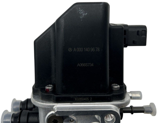 Mercedes-Benz AdBlue pump - Sistema de escape para Camión: foto 5 Mercedes-Benz AdBlue pump - Sistema de escape para Camión: foto 5