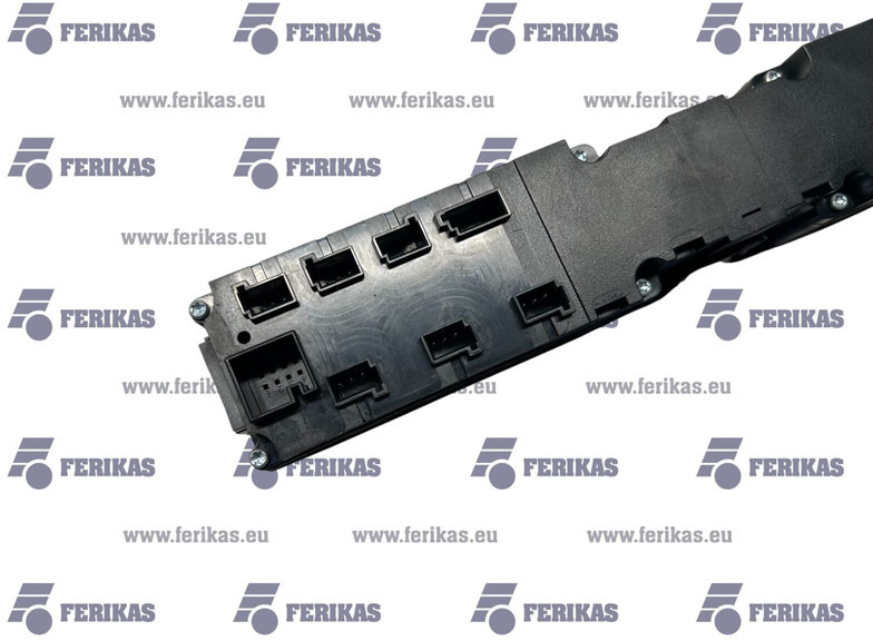 Mercedes-Benz - Salpicadero para Camión: foto 5 Mercedes-Benz - Salpicadero para Camión: foto 5