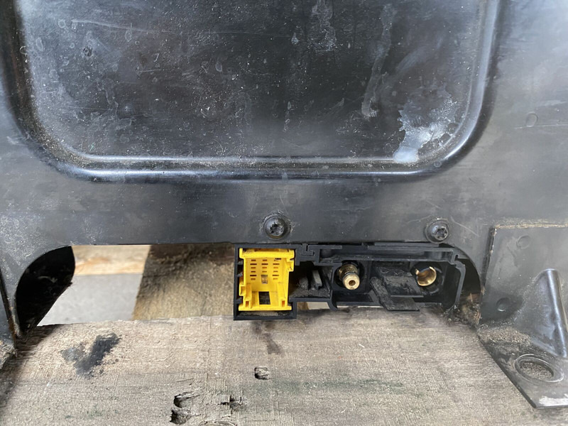 Mercedes-Benz MP4 actros - Asiento para Camión: foto 4 Mercedes-Benz MP4 actros - Asiento para Camión: foto 4