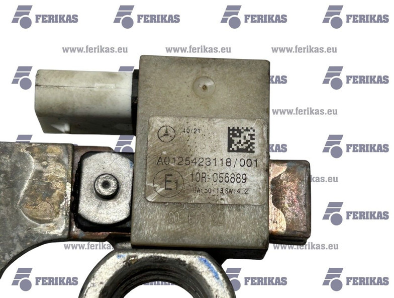 Mercedes-Benz battery sensor - Sensor para Camión: foto 4 Mercedes-Benz battery sensor - Sensor para Camión: foto 4