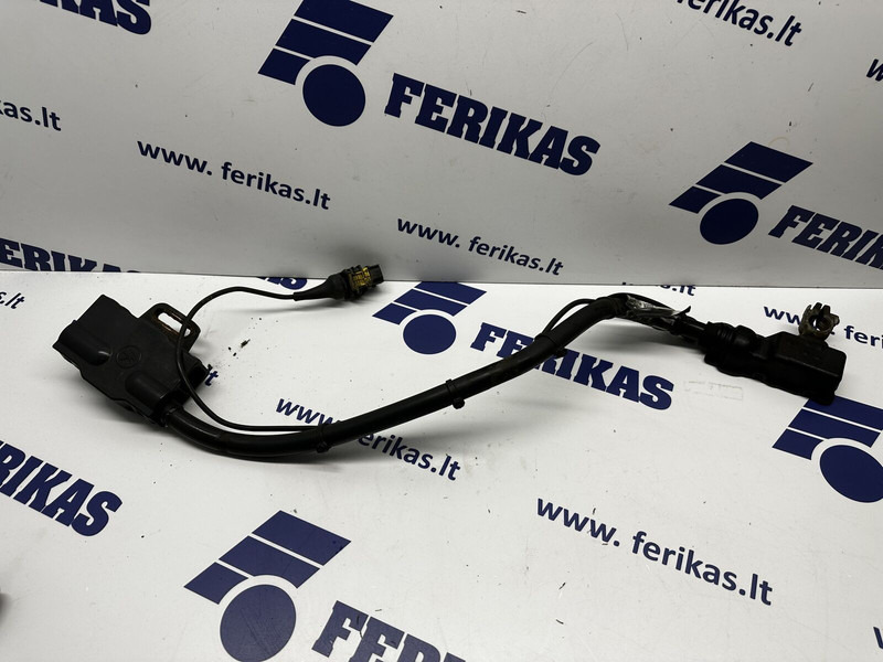 Mercedes-Benz battery sensor, klema - Sensor para Camión: foto 1 Mercedes-Benz battery sensor, klema - Sensor para Camión: foto 1