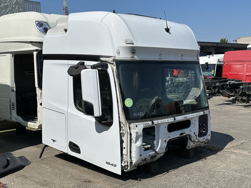 Mercedes-Benz cab - Cabina e interior para Camión: foto 2 Mercedes-Benz cab - Cabina e interior para Camión: foto 2