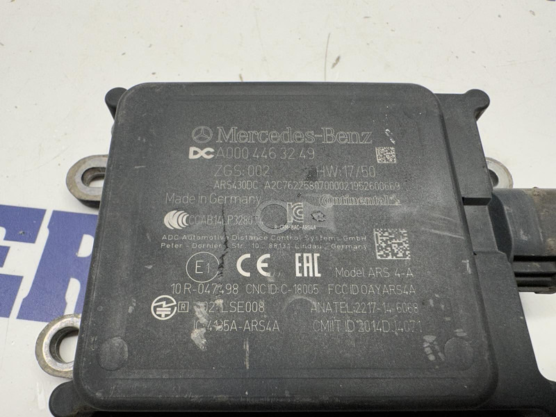 Mercedes-Benz distance radar sensor - Sensor para Camión: foto 4 Mercedes-Benz distance radar sensor - Sensor para Camión: foto 4