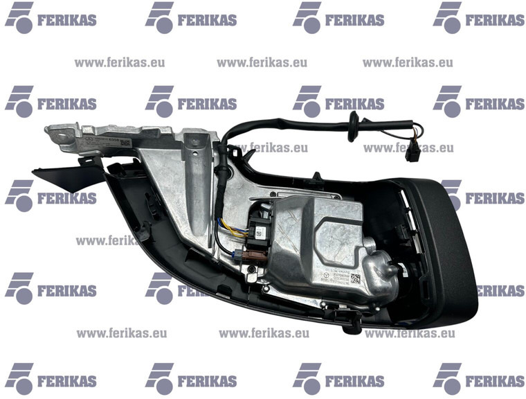 Mercedes-Benz rear view camera, left side - Espejo retrovisor para Camión: foto 1 Mercedes-Benz rear view camera, left side - Espejo retrovisor para Camión: foto 1