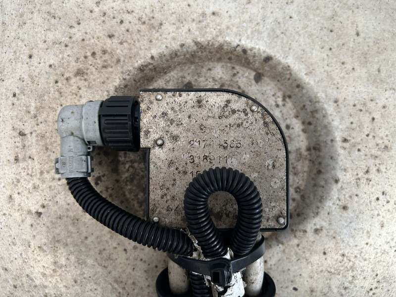 Volvo 475L 560x675x1530 - Depósito de combustible para Camión: foto 5 Volvo 475L 560x675x1530 - Depósito de combustible para Camión: foto 5