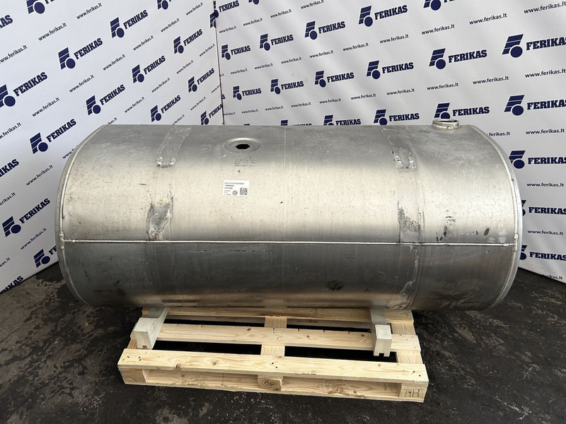 Volvo 650L 710x690x1630 - Depósito de combustible para Camión: foto 4 Volvo 650L 710x690x1630 - Depósito de combustible para Camión: foto 4