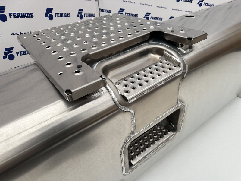 Volvo Aluminum - Depósito de combustible para Camión: foto 5 Volvo Aluminum - Depósito de combustible para Camión: foto 5