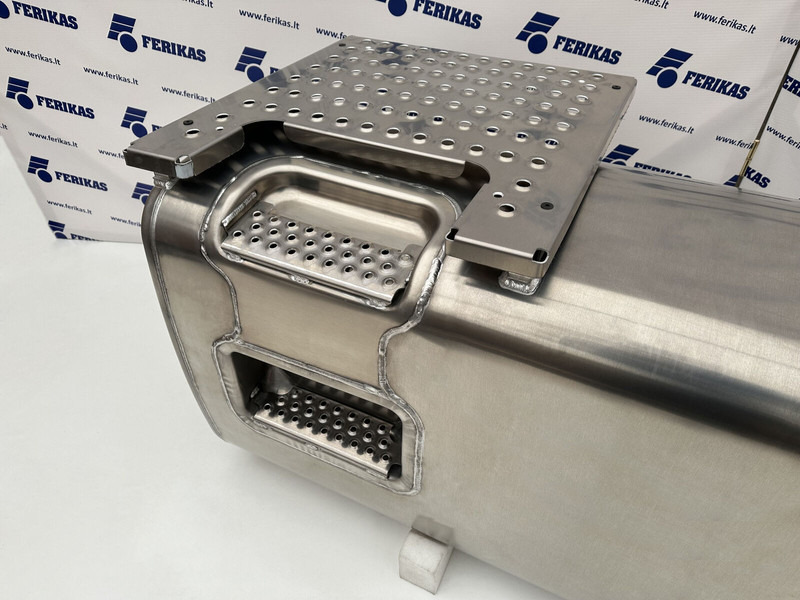 Volvo New aluminum fuel tank 770L - Depósito de combustible para Camión: foto 4 Volvo New aluminum fuel tank 770L - Depósito de combustible para Camión: foto 4