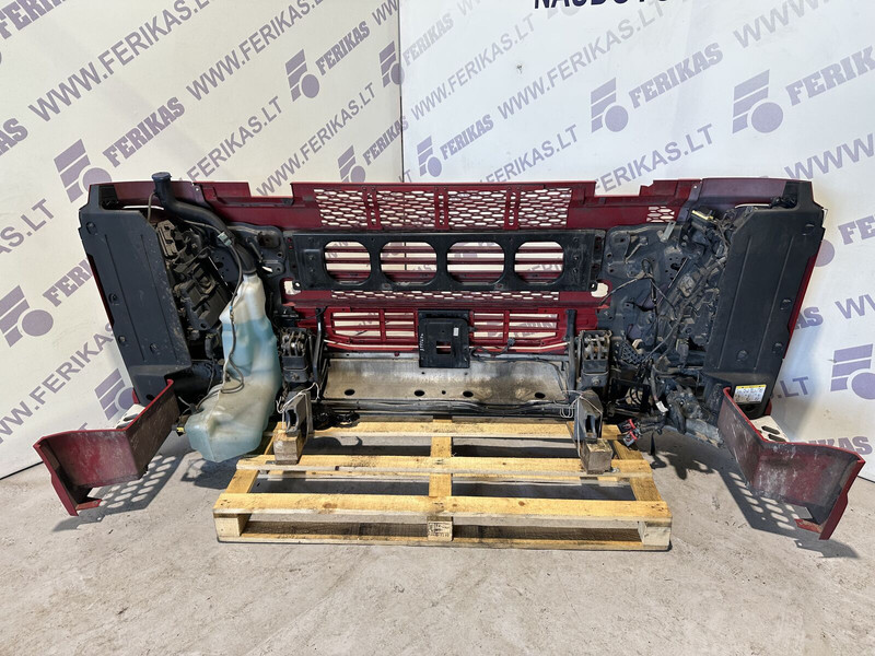 Volvo VOLVO FH4 complete front bumper with headlights - Parachoques para Camión: foto 4 Volvo VOLVO FH4 complete front bumper with headlights - Parachoques para Camión: foto 4