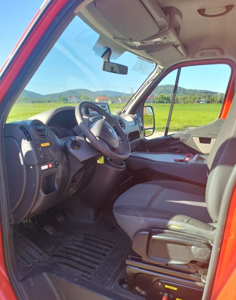 Ambulancia Renault Master III 2.3 ambulans karetka kontener straż pogotowie: foto 6 Ambulancia Renault Master III 2.3 ambulans karetka kontener straż pogotowie: foto 6