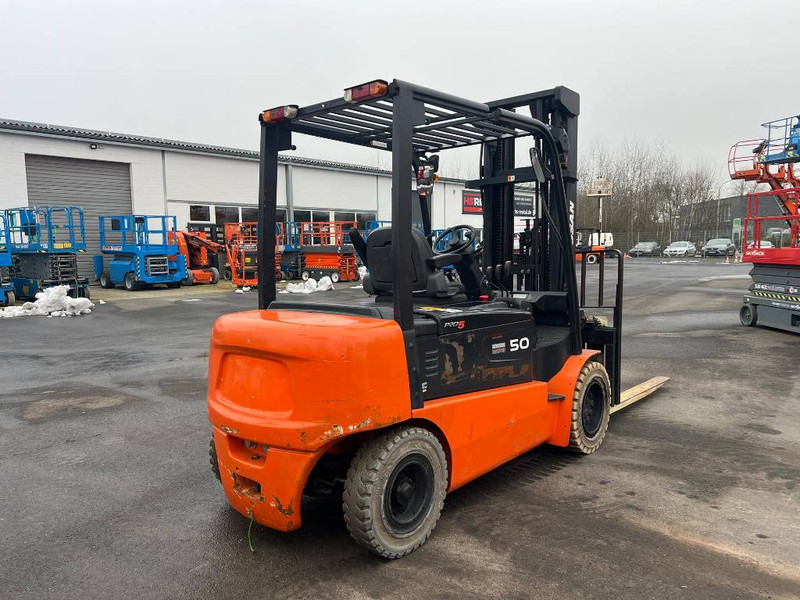Carretilla elevadora eléctrica Doosan B50X5 5T 6m Triplex non-marking (1840): foto 7