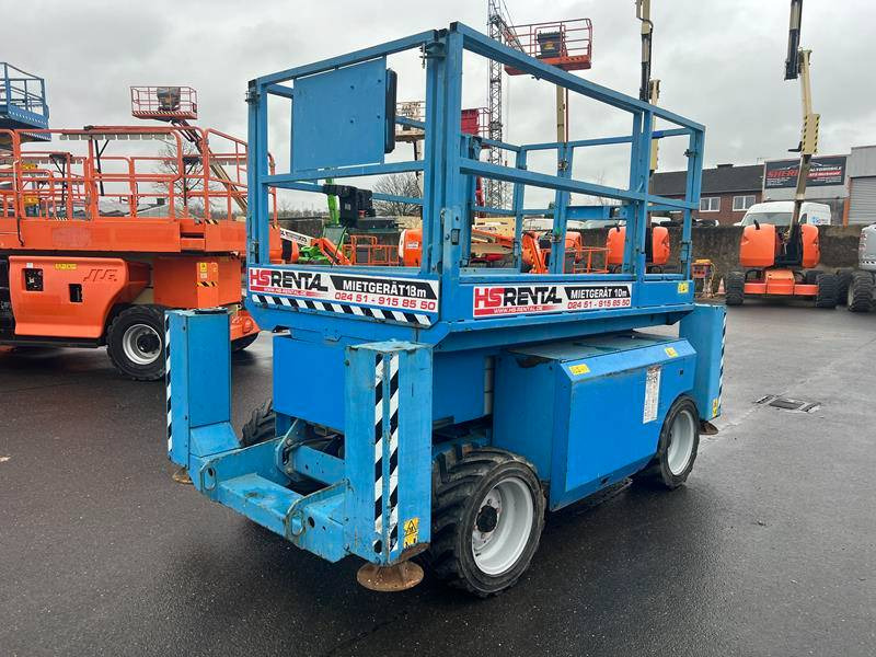 Genie GS2668 RT diesel 4x4 10m (1527) - Plataforma de tijeras: foto 3 Genie GS2668 RT diesel 4x4 10m (1527) - Plataforma de tijeras: foto 3