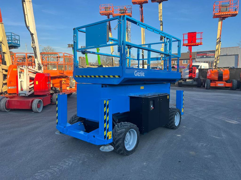 Genie GS4069 RT diesel 4x4 14m (1834) - Plataforma de tijeras: foto 3 Genie GS4069 RT diesel 4x4 14m (1834) - Plataforma de tijeras: foto 3