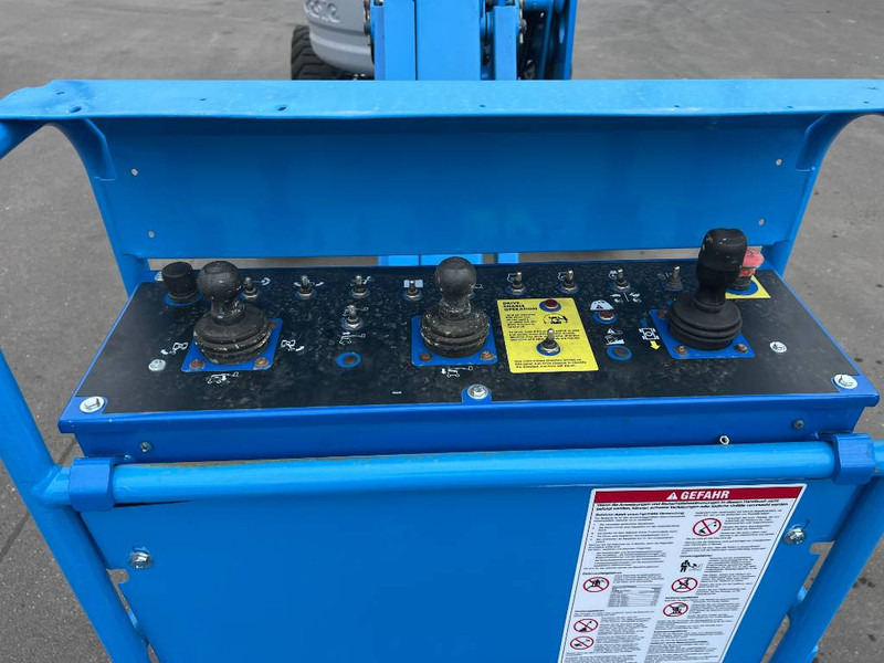Plataforma articulada Genie Z45/25 JRT 4x4 diesel 16m (1601): foto 13