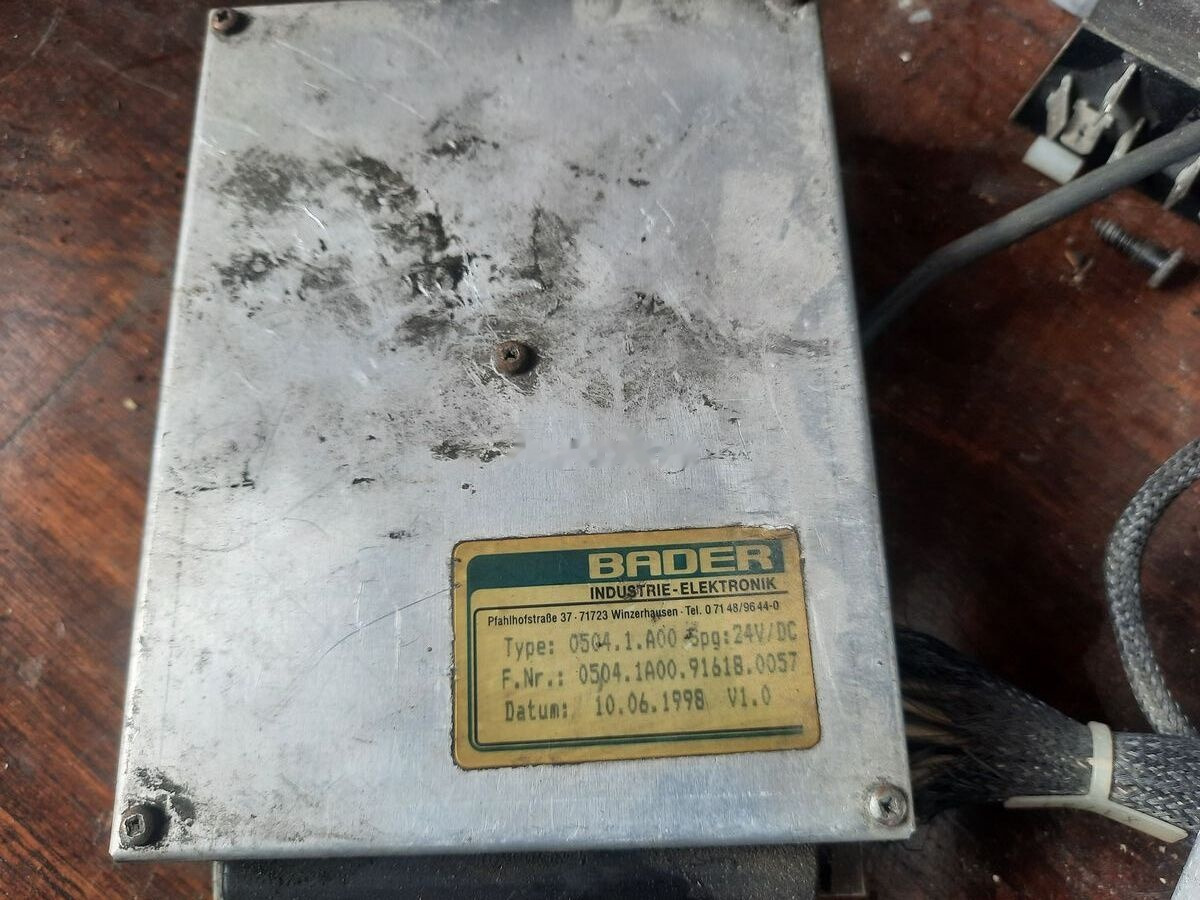 Bosch Bader 0504.1.A00 EST-32 Volvo - Unidad de control para Autobús: foto 1 Bosch Bader 0504.1.A00 EST-32 Volvo - Unidad de control para Autobús: foto 1