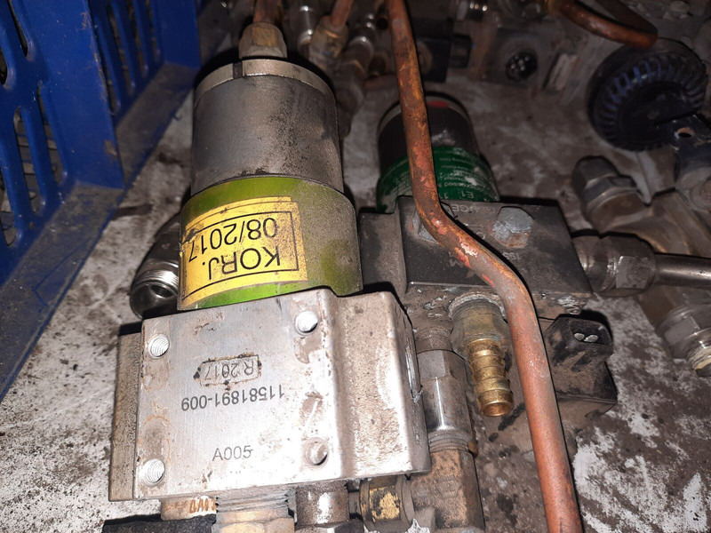 MAN E51.13111-6036 газовый редуктор - Sistema de combustible: foto 2 MAN E51.13111-6036 газовый редуктор - Sistema de combustible: foto 2