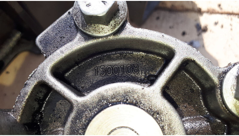 Volvo B10/ B12 = - Bomba de aceite: foto 2 Volvo B10/ B12 = - Bomba de aceite: foto 2