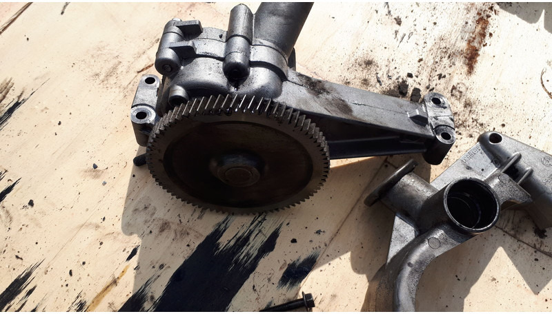 Volvo B10/ B12 = - Bomba de aceite: foto 1 Volvo B10/ B12 = - Bomba de aceite: foto 1