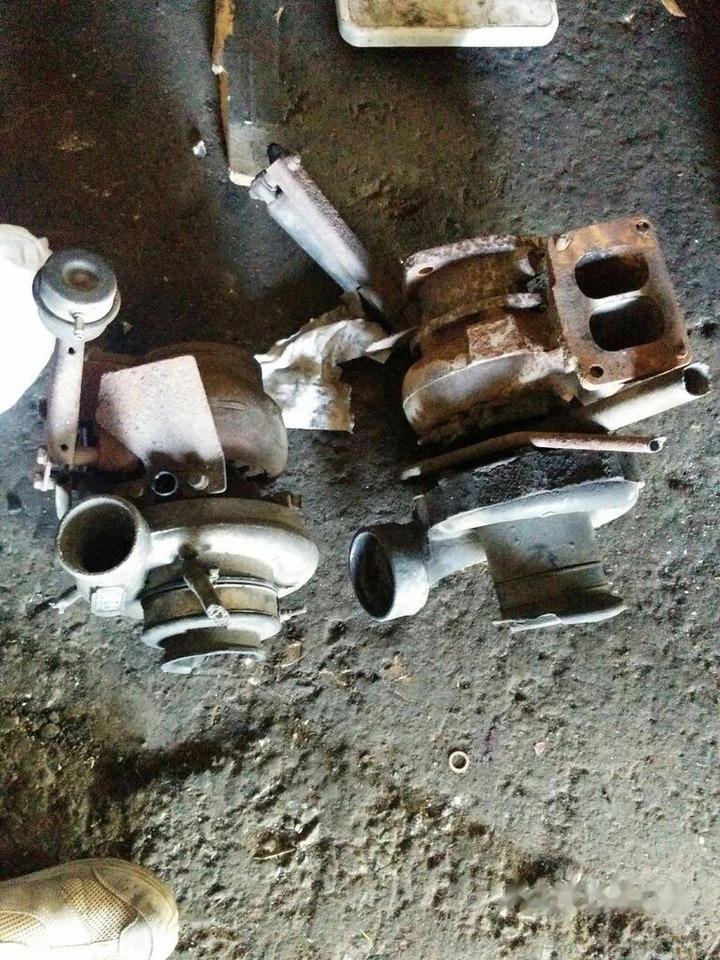 Turbocompresor para Autobús Volvo HOLSET HX40M . HX40G Iveko   Volvo Iveko Cursor-8: foto 9