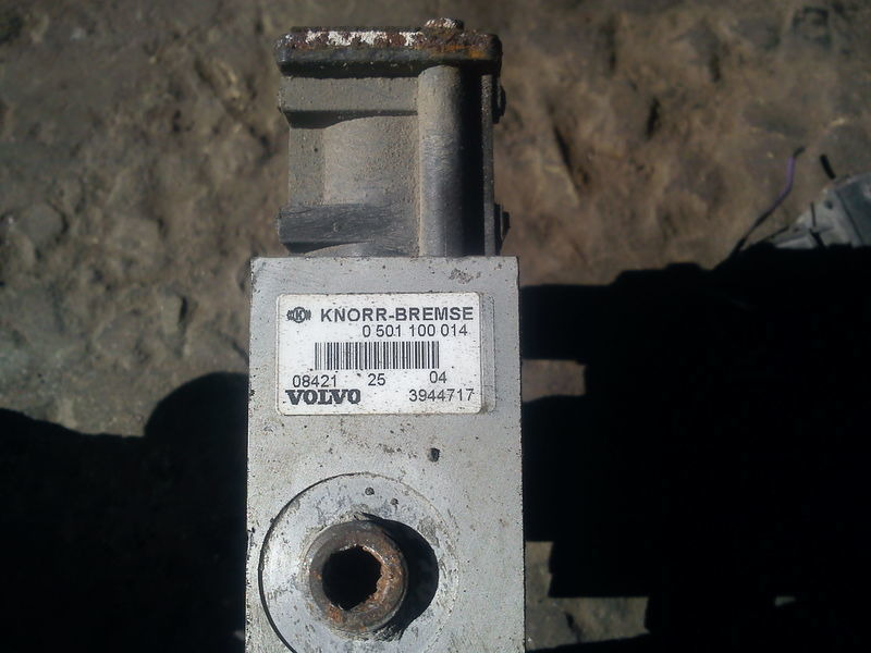 Volvo Уронем пола 0501100014. 28. 29. 35. 40. - Unidad de control: foto 5 Volvo Уронем пола 0501100014. 28. 29. 35. 40. - Unidad de control: foto 5