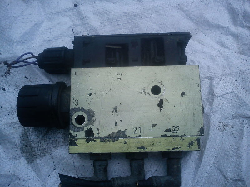 Volvo Уронем пола 0501100014. 28. 29. 35. 40. - Unidad de control: foto 2 Volvo Уронем пола 0501100014. 28. 29. 35. 40. - Unidad de control: foto 2