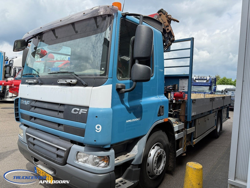 DAF CF 75.310 Manuel, Steel springs, HMF 1560 K3 - Camión caja abierta, Camión grúa: foto 3 DAF CF 75.310 Manuel, Steel springs, HMF 1560 K3 - Camión caja abierta, Camión grúa: foto 3