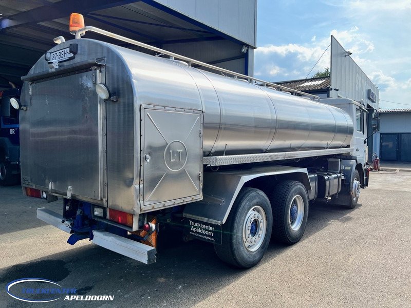 MAN 26.403 Manuel, Retarder, Reduction axle, 14250 liter - Camión cisterna: foto 2 MAN 26.403 Manuel, Retarder, Reduction axle, 14250 liter - Camión cisterna: foto 2