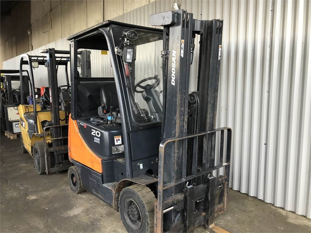 Doosan G20 SC-5 - Carretilla elevadora de gas: foto 1 Doosan G20 SC-5 - Carretilla elevadora de gas: foto 1